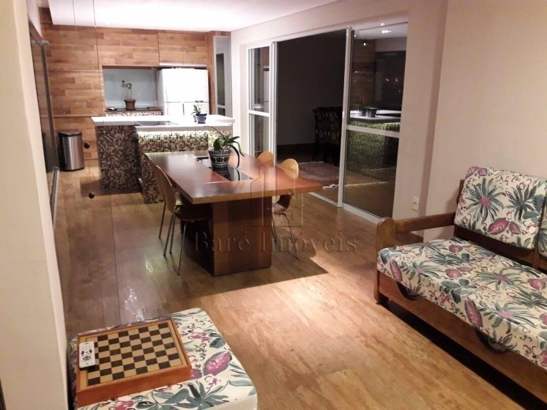 Apartamento, 3 quartos, 244 m² - Foto 1