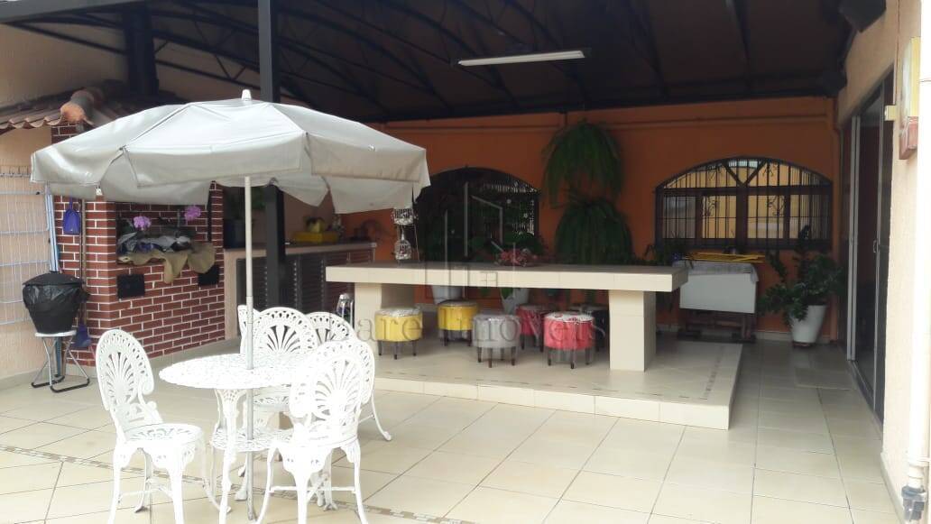 Sobrado, 4 quartos, 388 m² - Foto 1