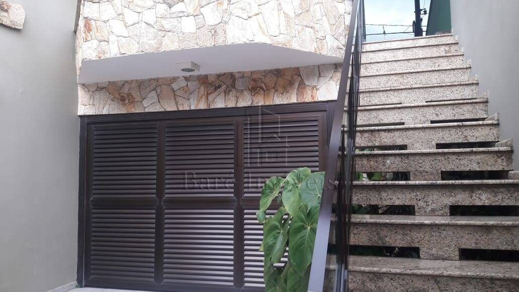 Sobrado, 3 quartos, 220 m² - Foto 2