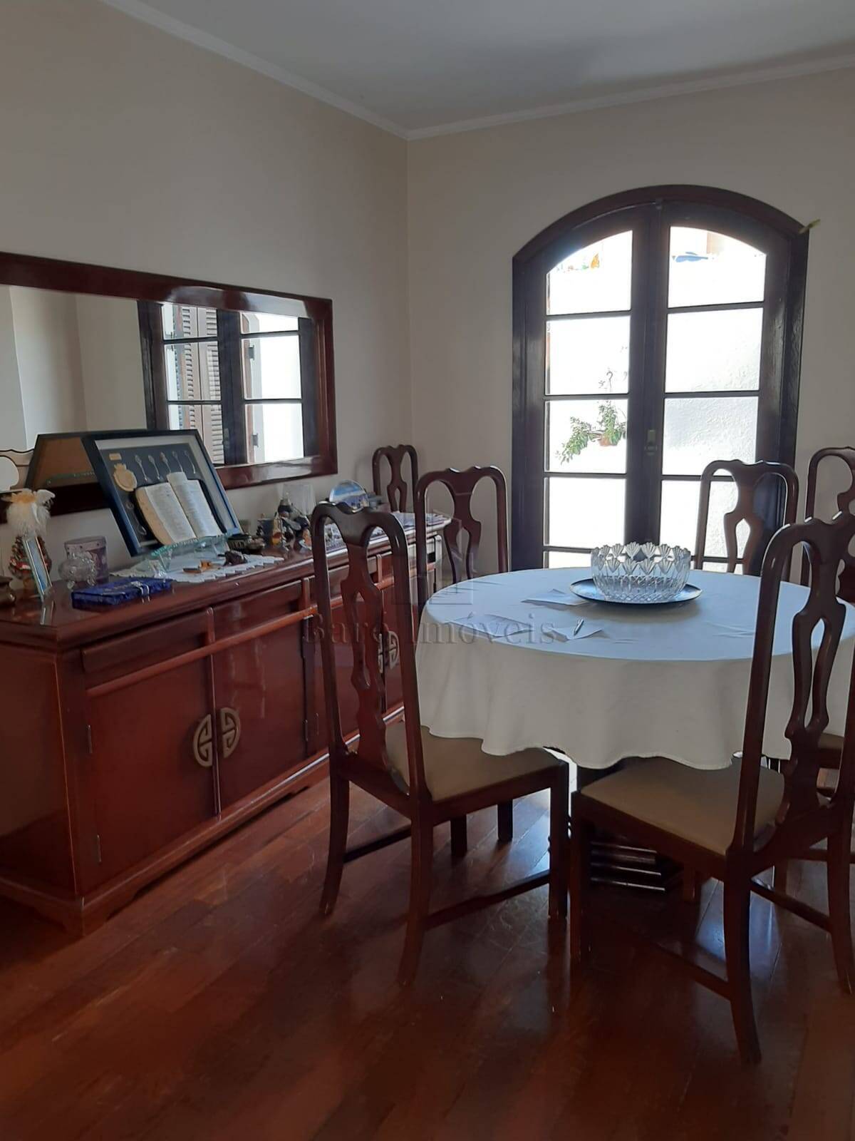 Casa, 3 quartos, 236 m² - Foto 1