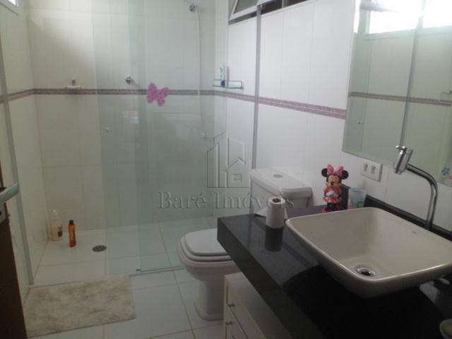 Casa, 5 quartos, 200 m² - Foto 13