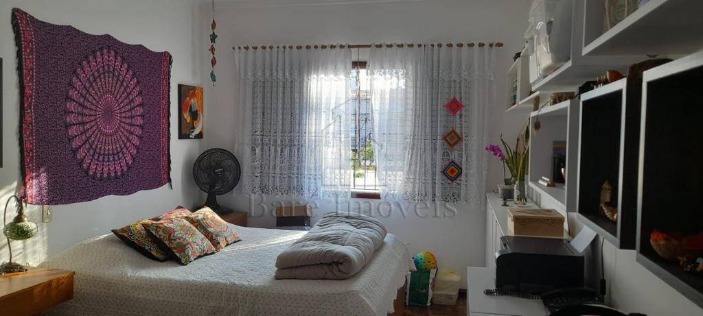 Casa, 3 quartos, 250 m² - Foto 1