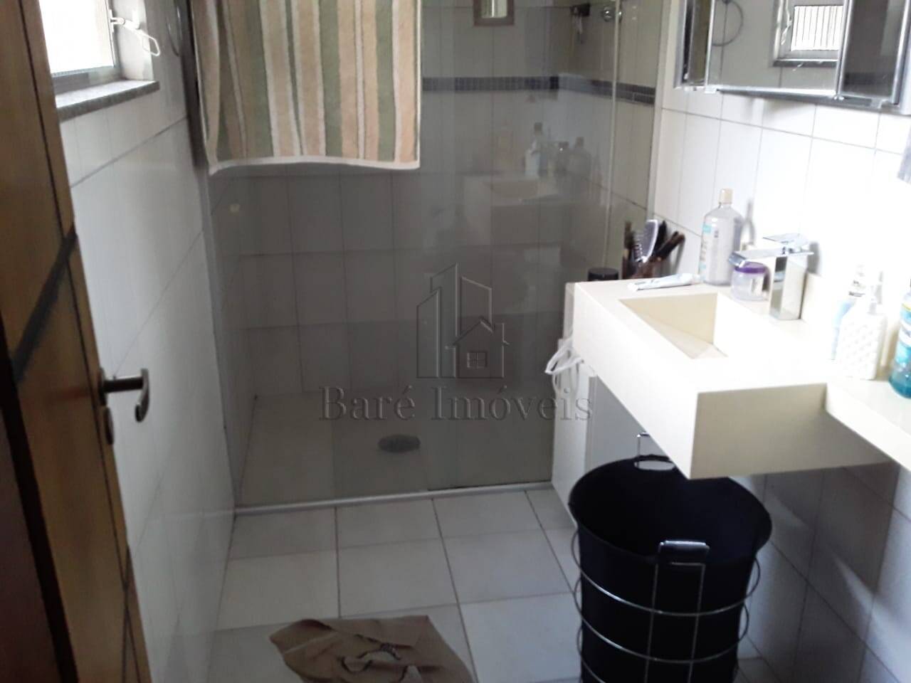 Casa, 3 quartos, 192 m² - Foto 2