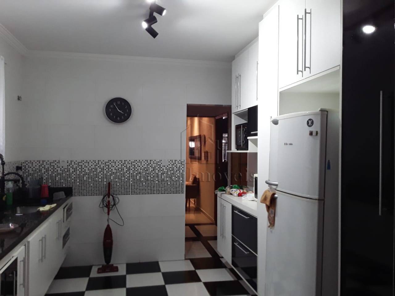 Casa, 3 quartos, 192 m² - Foto 10