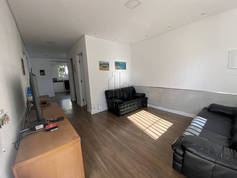 Casa, 4 quartos, 180 m² - Foto 1
