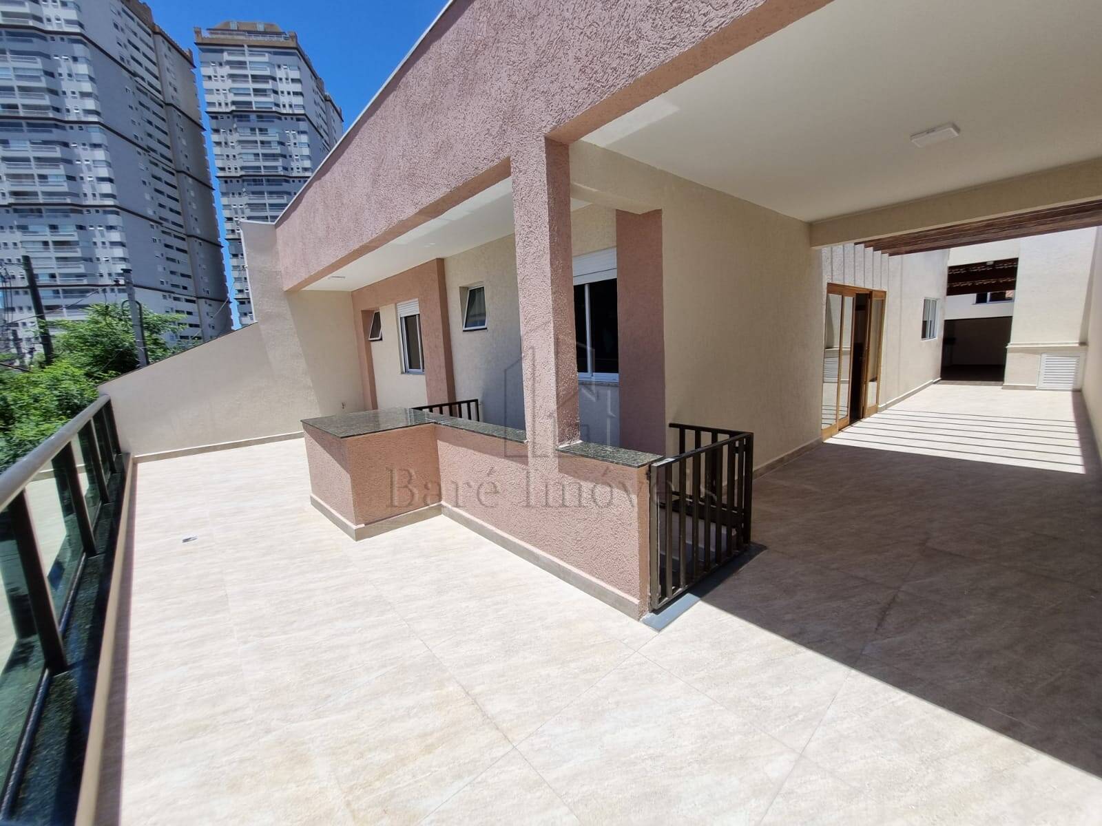 Sobrado, 4 quartos, 270 m² - Foto 1