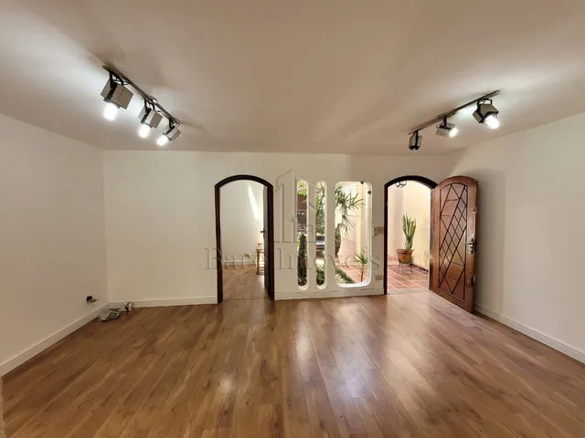 Sobrado, 3 quartos, 229 m² - Foto 1