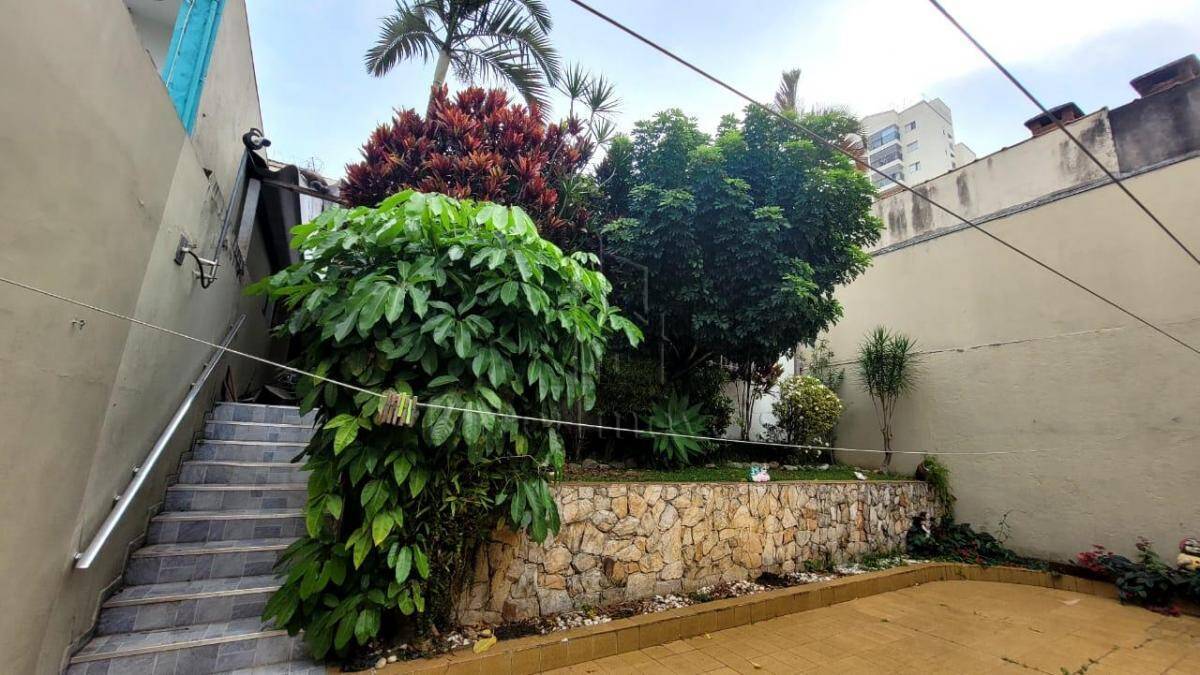 Sobrado, 3 quartos, 296 m² - Foto 1