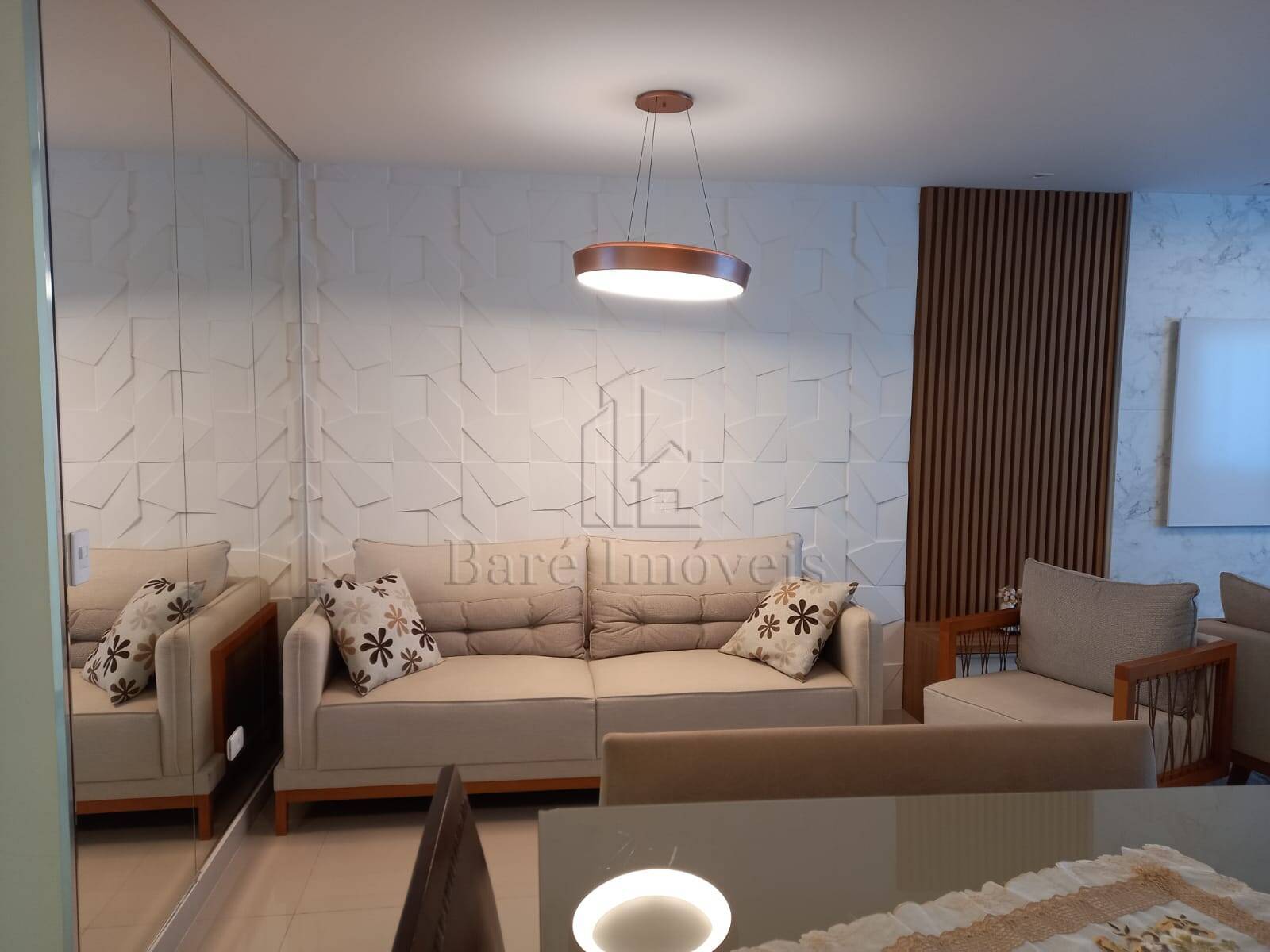 Sobrado à venda com 3 quartos, 240m² - Foto 2