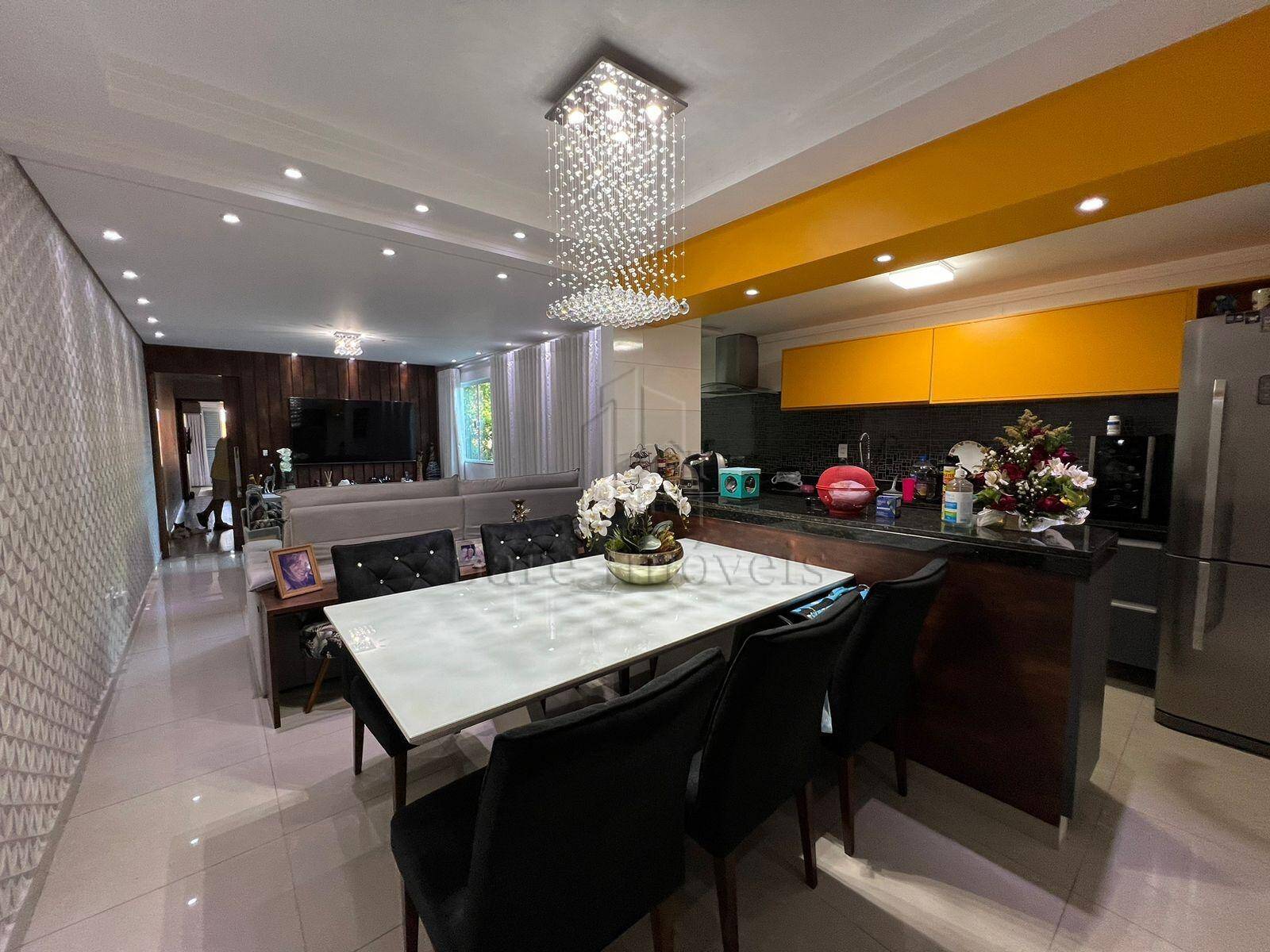 Apartamento, 3 quartos, 200 m² - Foto 1