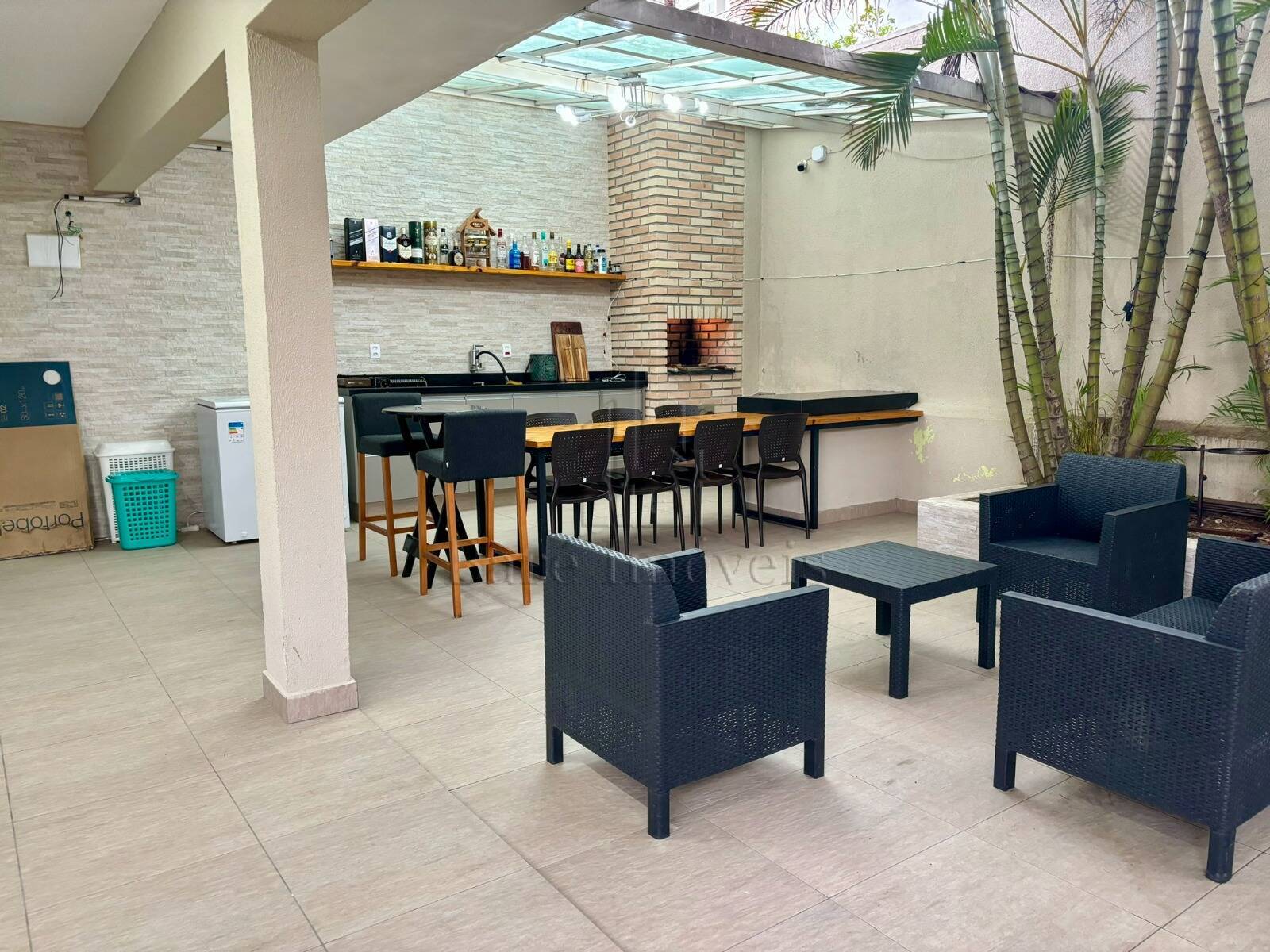 Sobrado, 4 quartos, 180 m² - Foto 1