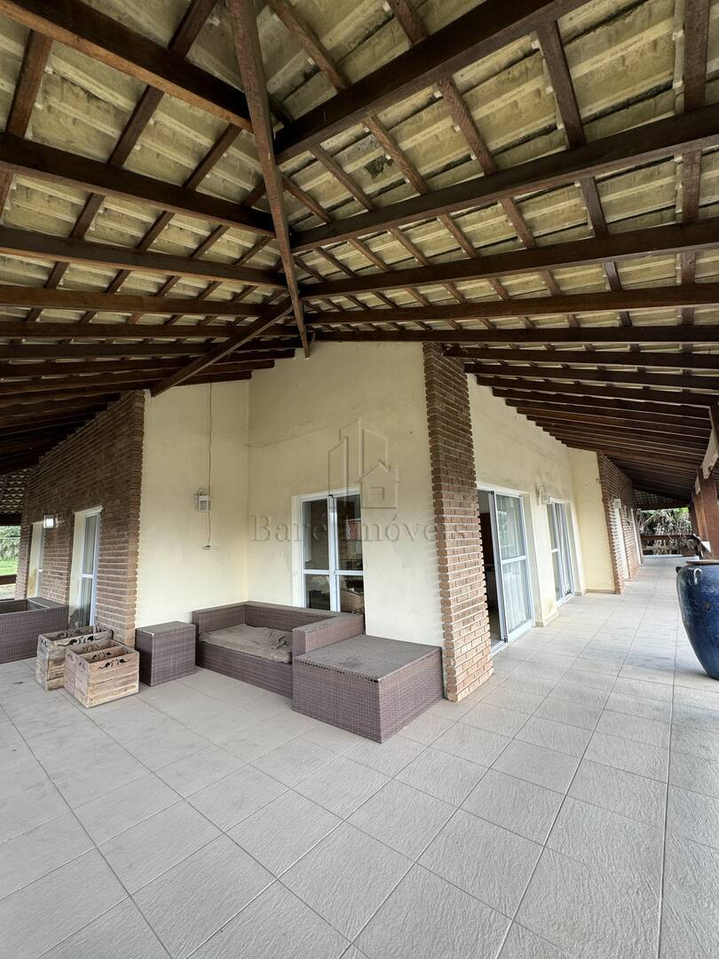 Chácara à venda com 3 quartos, 2400m² - Foto 2