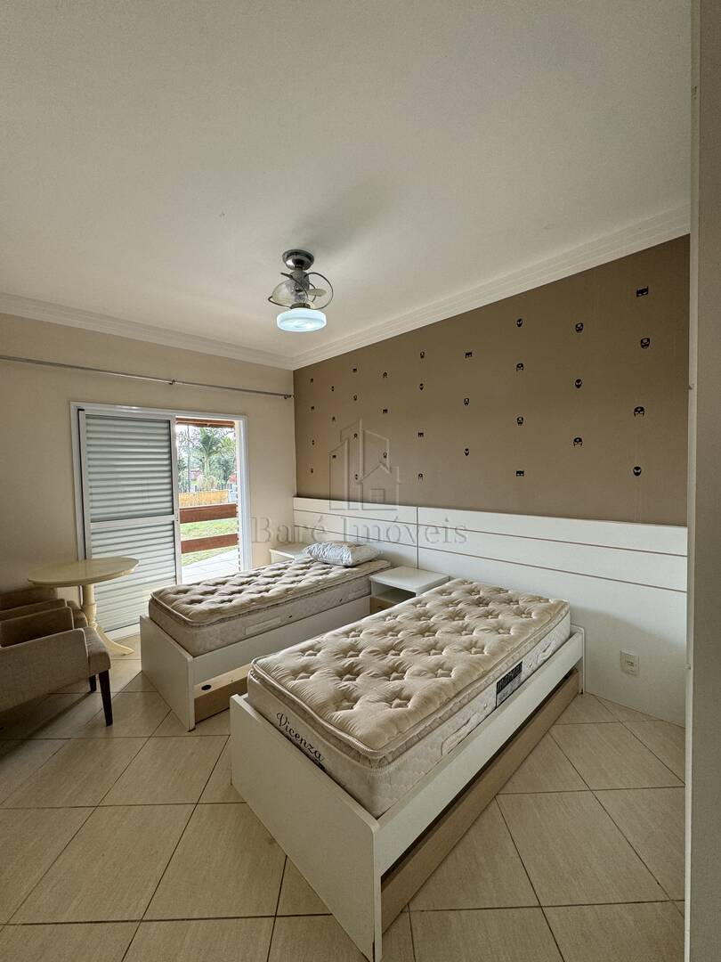 Chácara à venda com 3 quartos, 2400m² - Foto 19