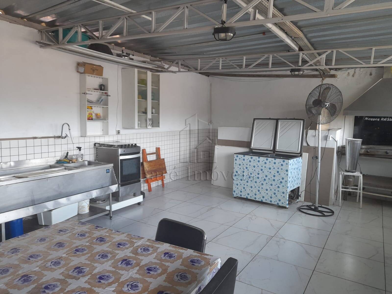 Prédio Inteiro, 240 m² - Foto 1