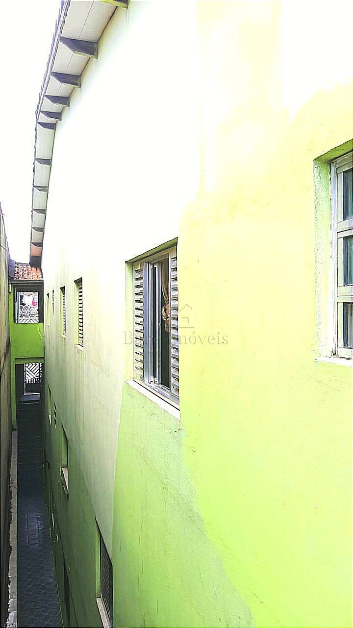 Sobrado à venda com 8 quartos, 243m² - Foto 4