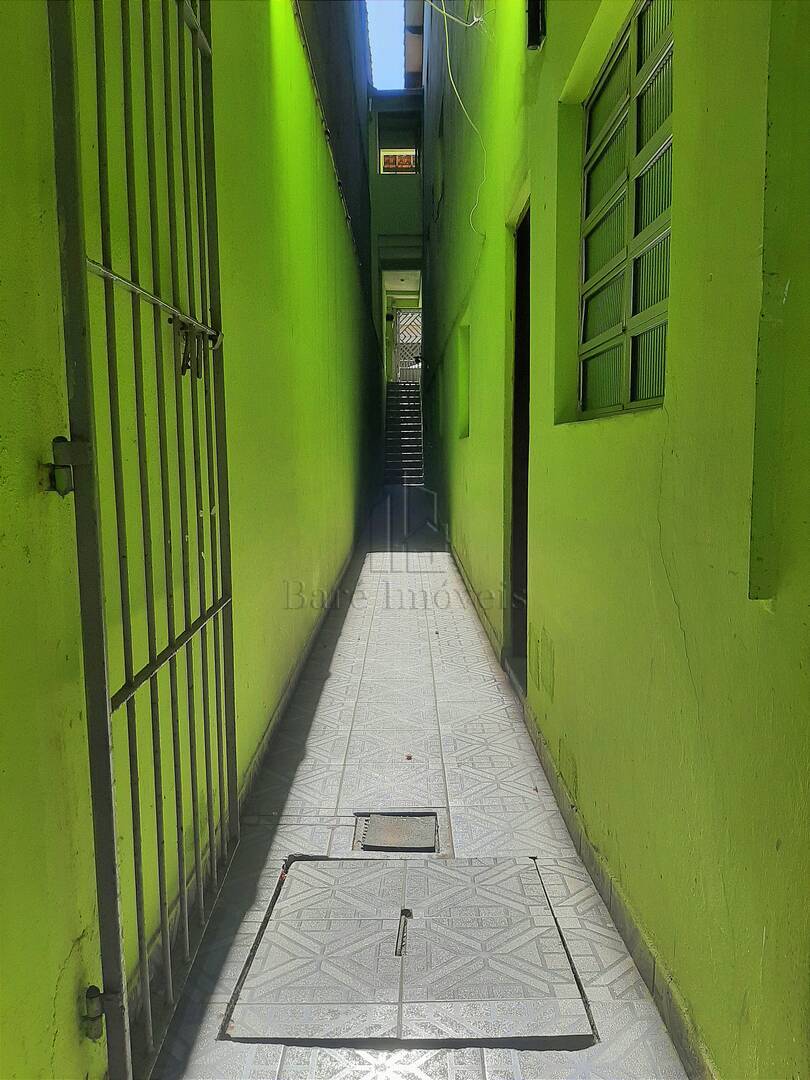 Sobrado à venda com 8 quartos, 243m² - Foto 7