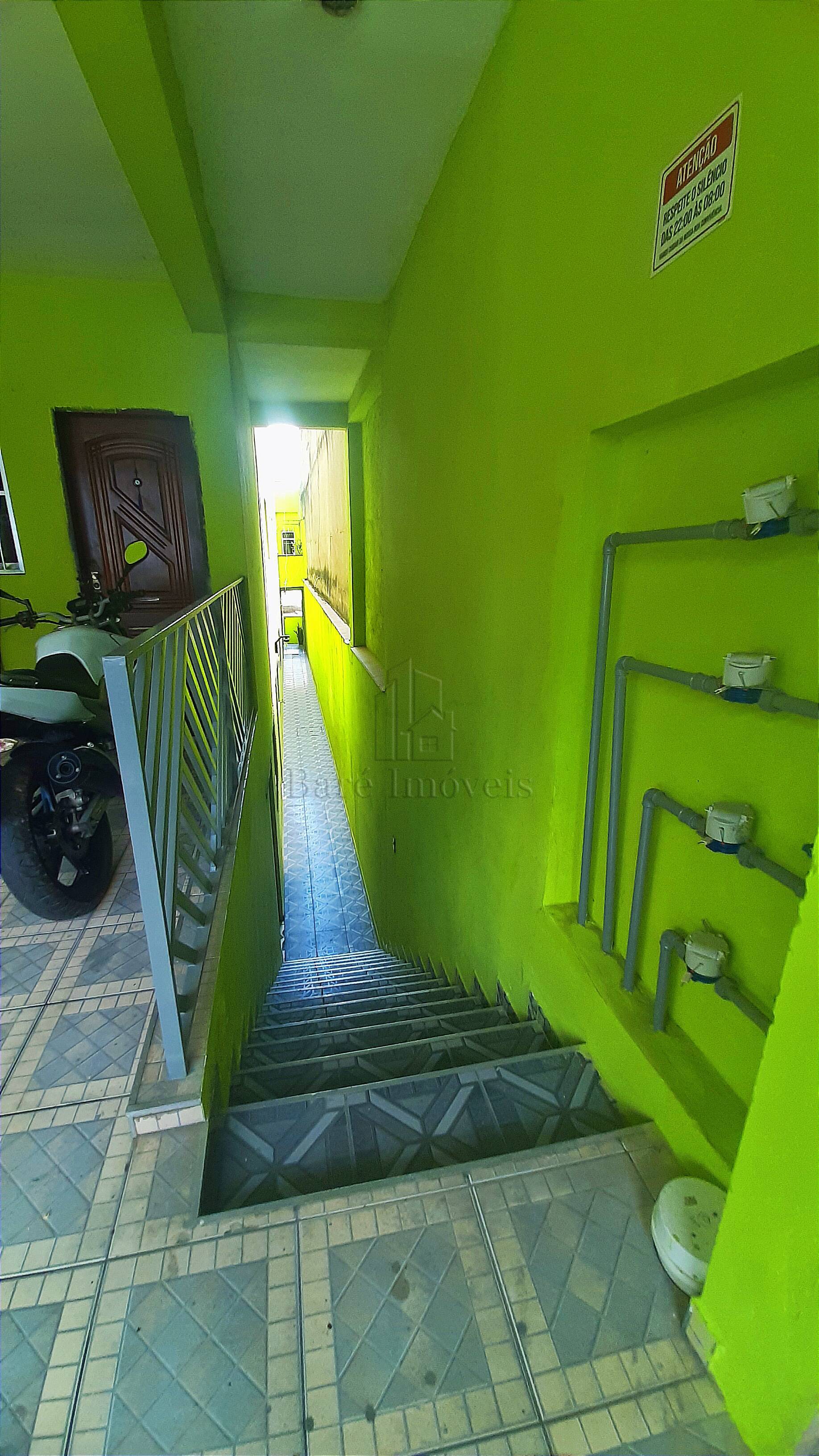 Sobrado à venda com 8 quartos, 243m² - Foto 8