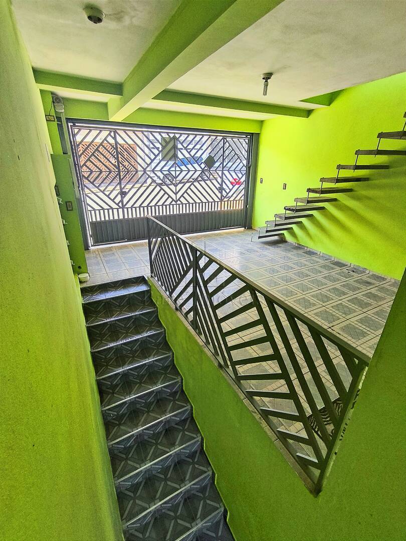 Sobrado à venda com 8 quartos, 243m² - Foto 18