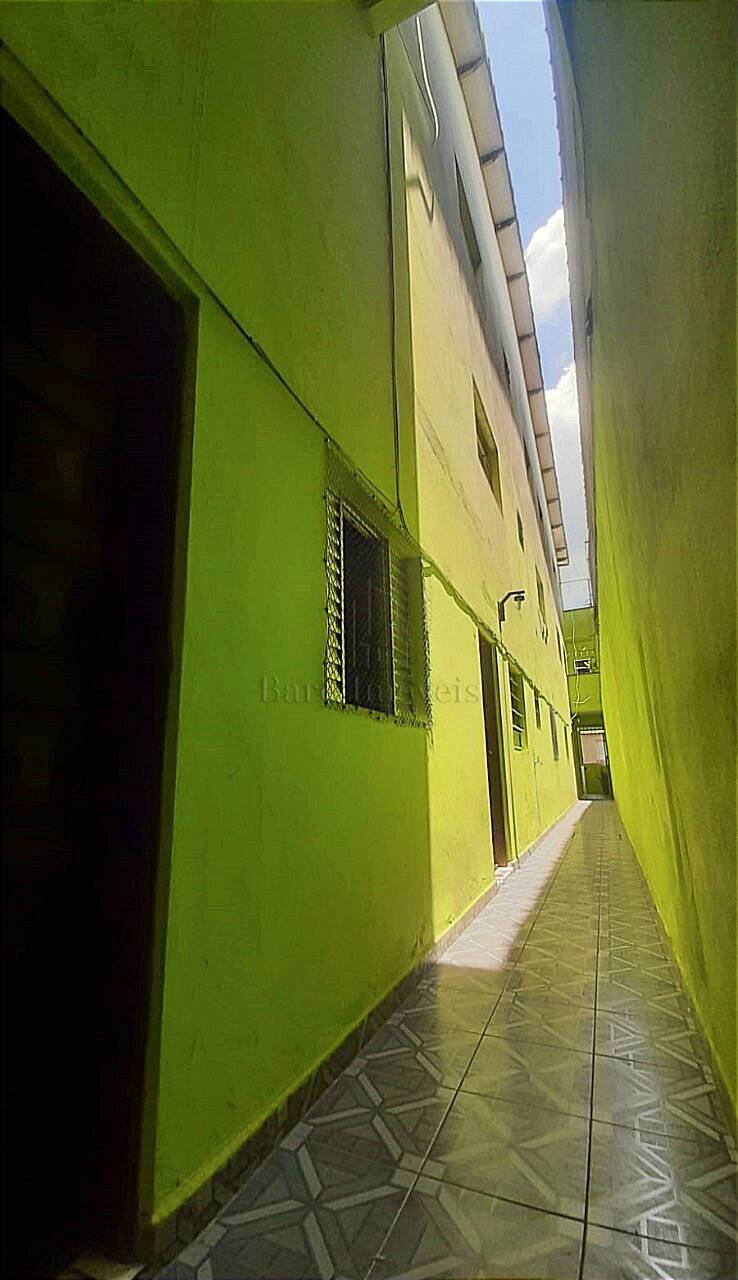 Sobrado à venda com 8 quartos, 243m² - Foto 22