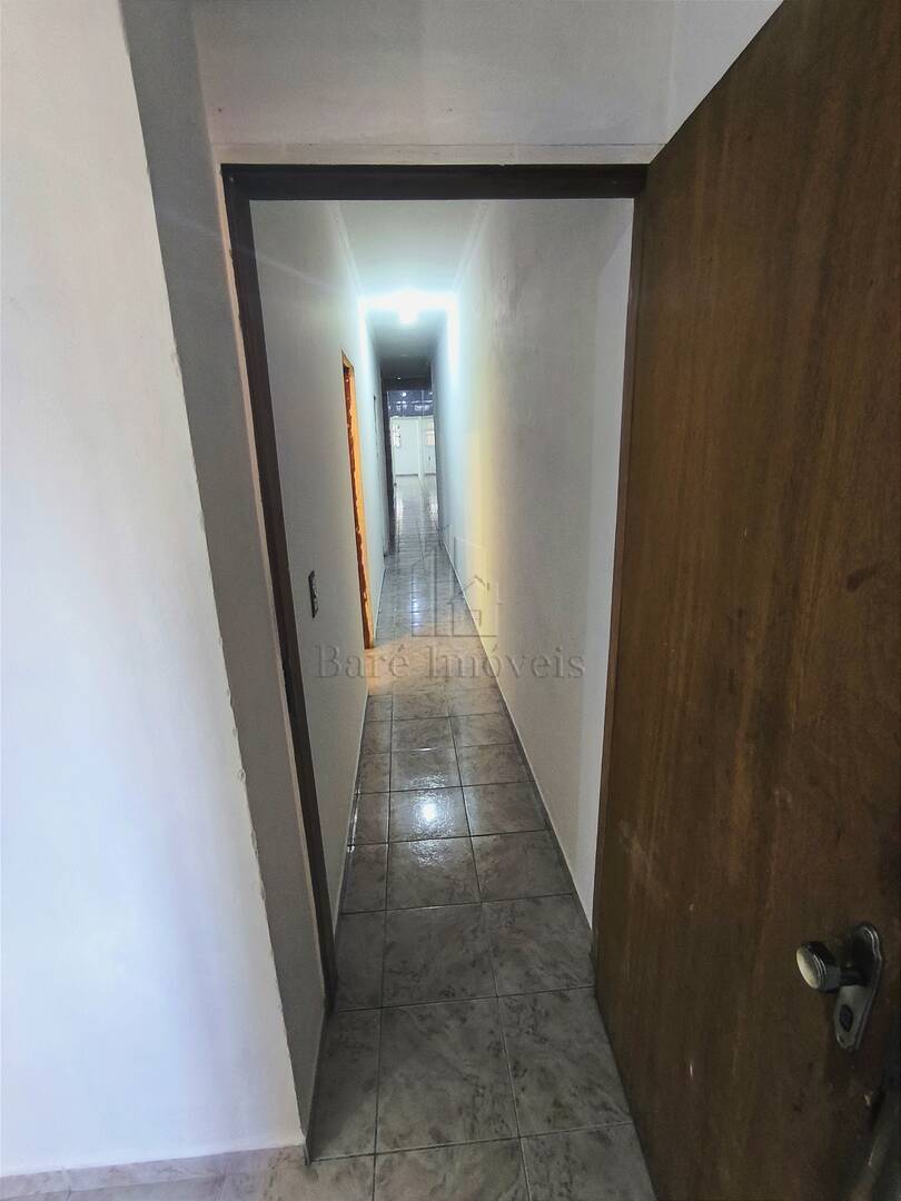 Sobrado à venda com 8 quartos, 243m² - Foto 33