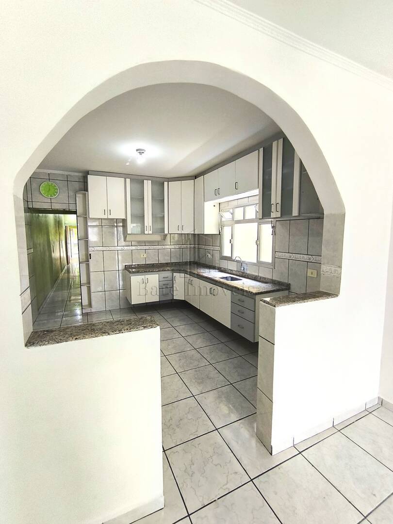 Sobrado à venda com 8 quartos, 243m² - Foto 42
