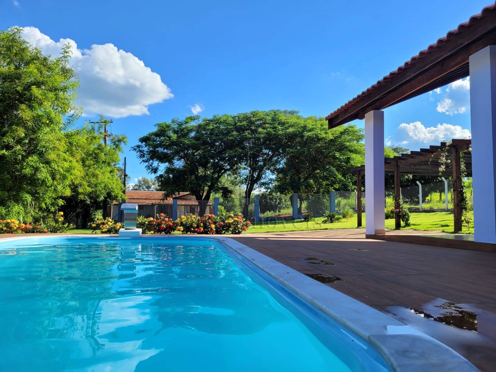 Chácara à venda com 4 quartos, 260m² - Foto 22