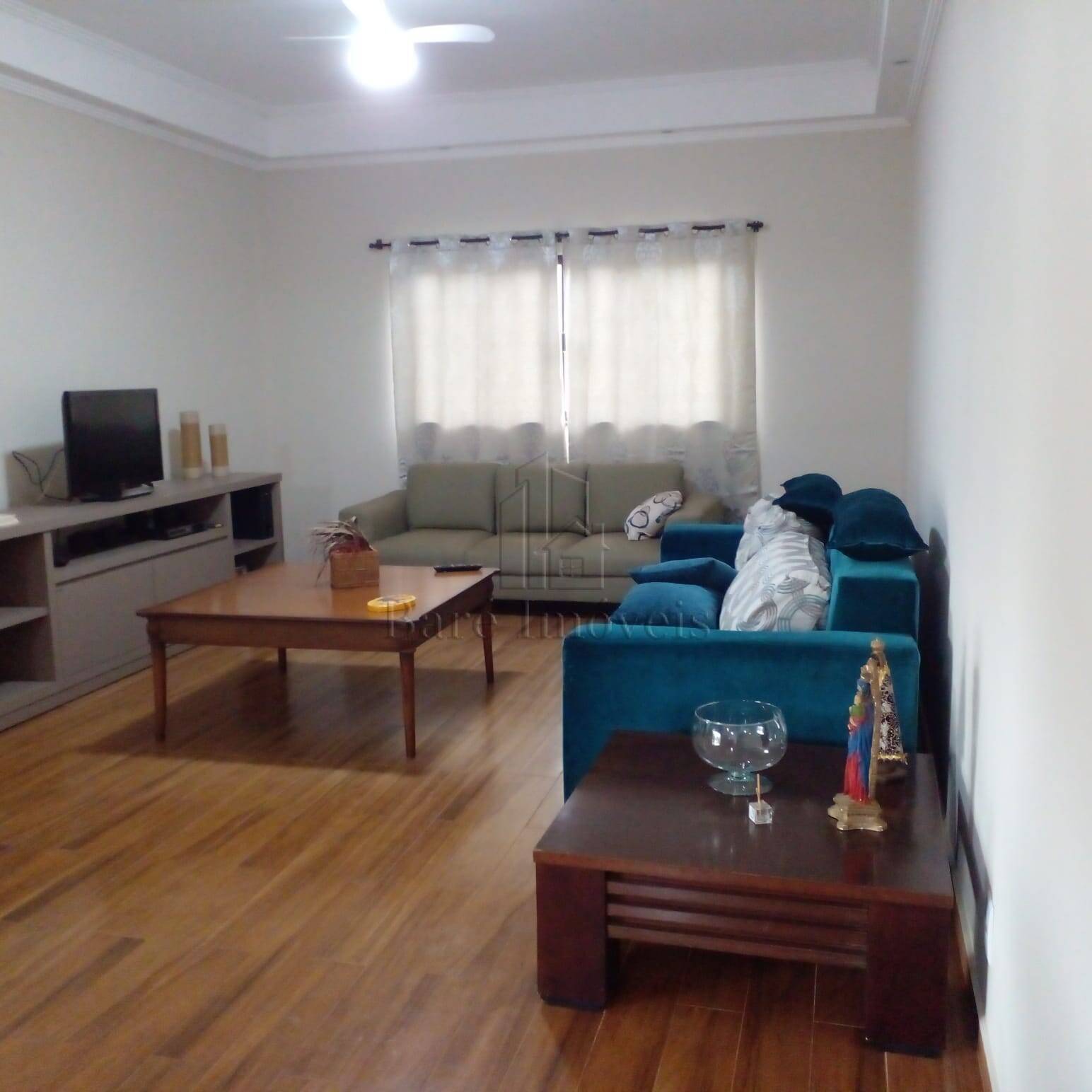 Chácara à venda com 4 quartos, 260m² - Foto 58