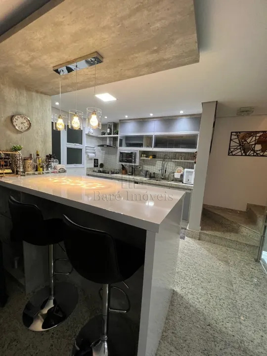 Casa de Condomínio à venda com 4 quartos, 180m² - Foto 2