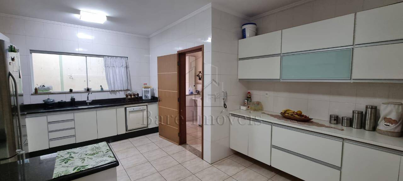 Sobrado, 3 quartos, 203 m² - Foto 13