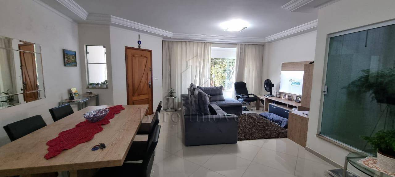 Sobrado, 3 quartos, 203 m² - Foto 1