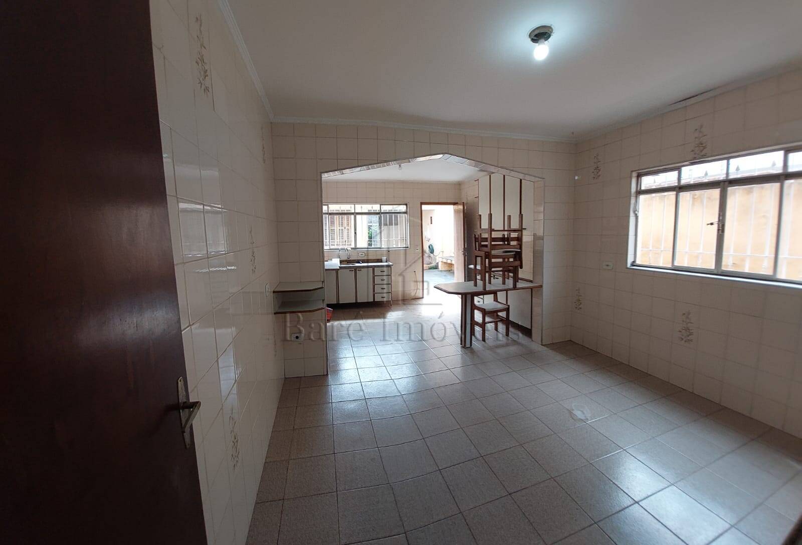 Sobrado à venda com 3 quartos, 240m² - Foto 1