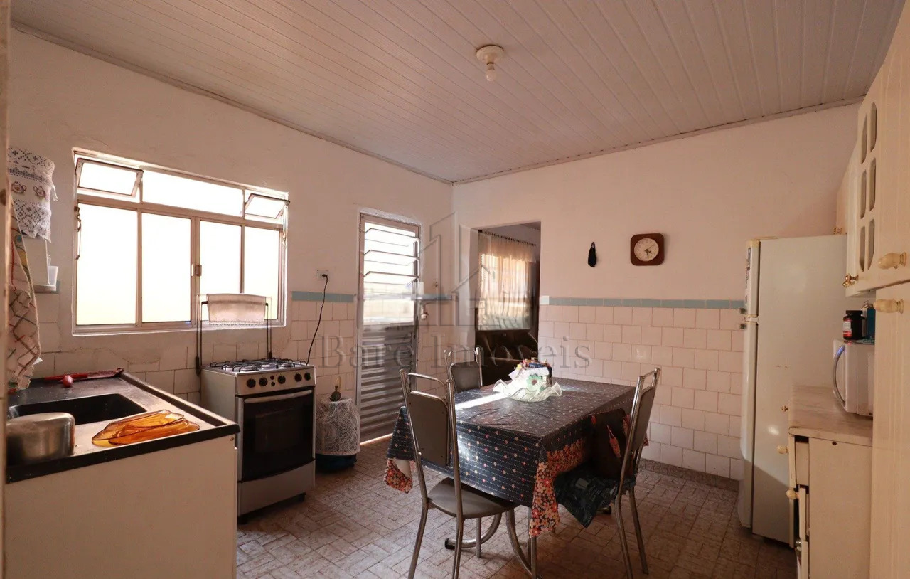 Casa à venda com 3 quartos, 133m² - Foto 2
