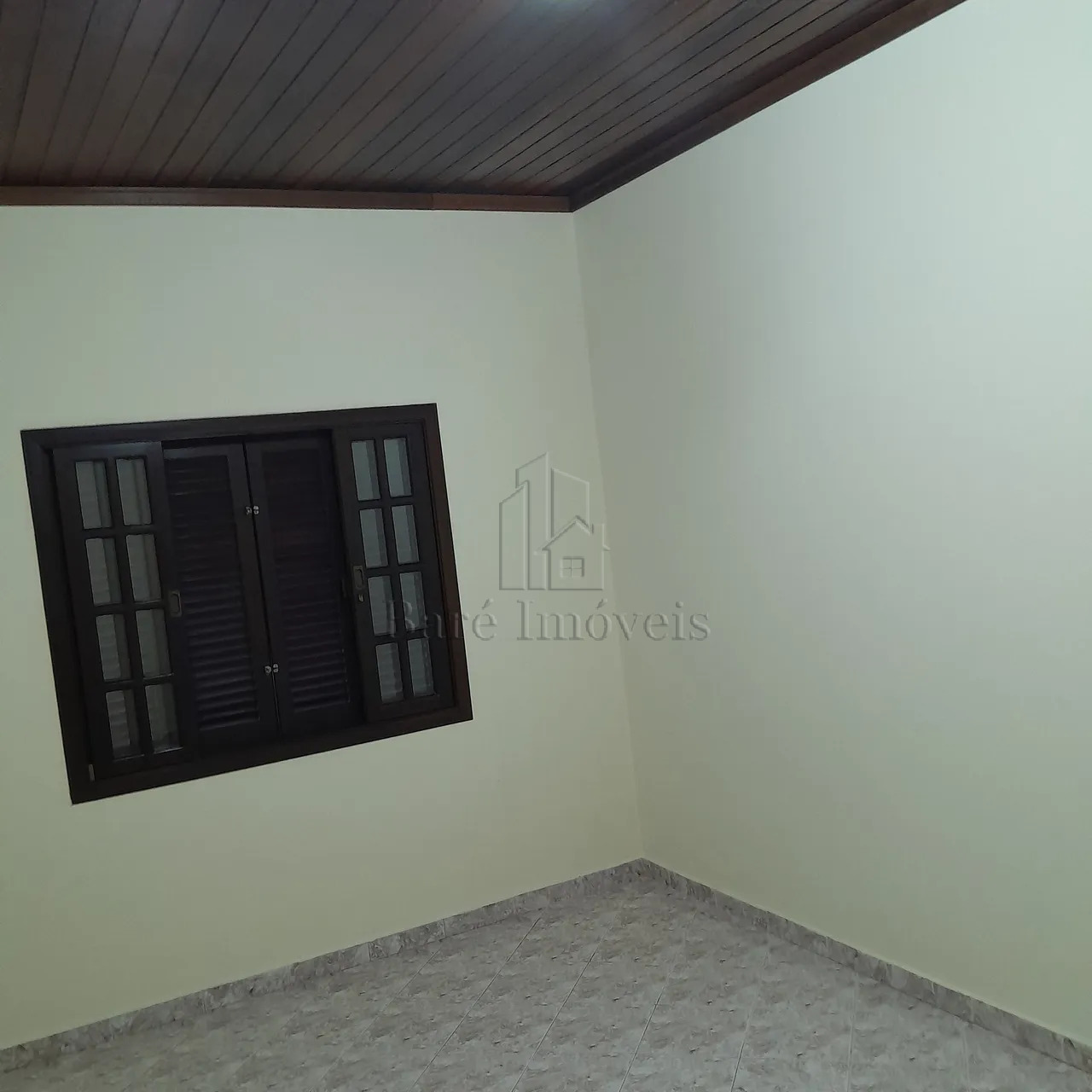 Casa para alugar com 3 quartos, 130m² - Foto 4