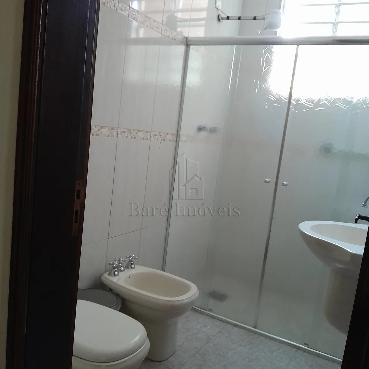 Casa para alugar com 3 quartos, 130m² - Foto 10