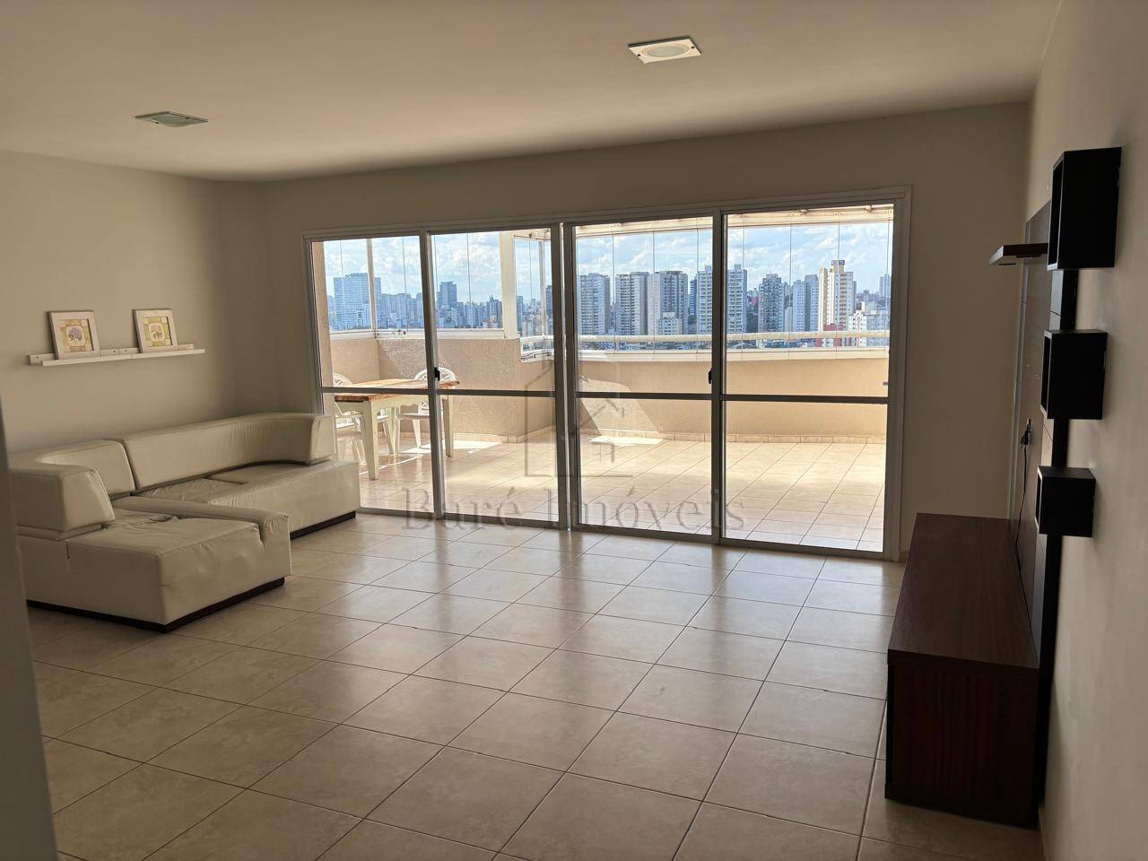 Apartamento, 3 quartos, 183 m² - Foto 1