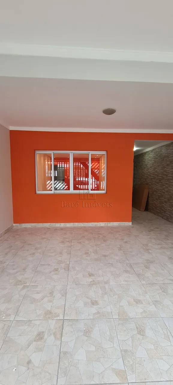 Sobrado à venda com 3 quartos, 248m² - Foto 1