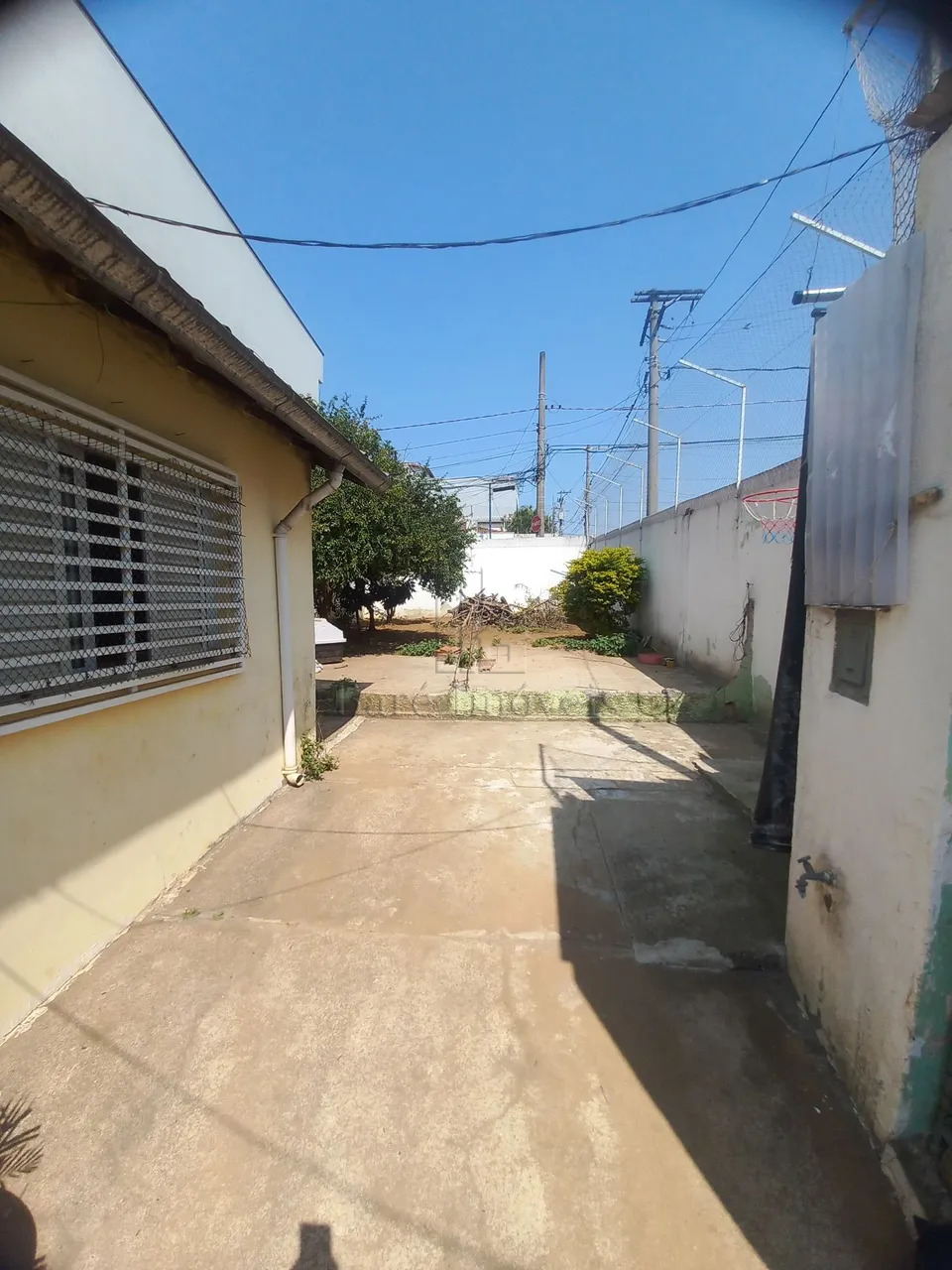 Casa à venda com 1 quarto, 240m² - Foto 11