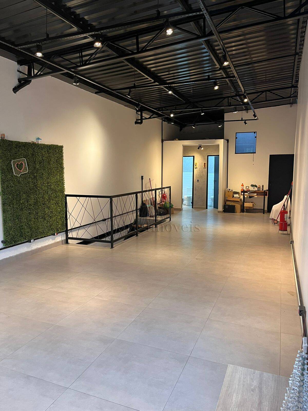 Loja-Salão para alugar, 120m² - Foto 1