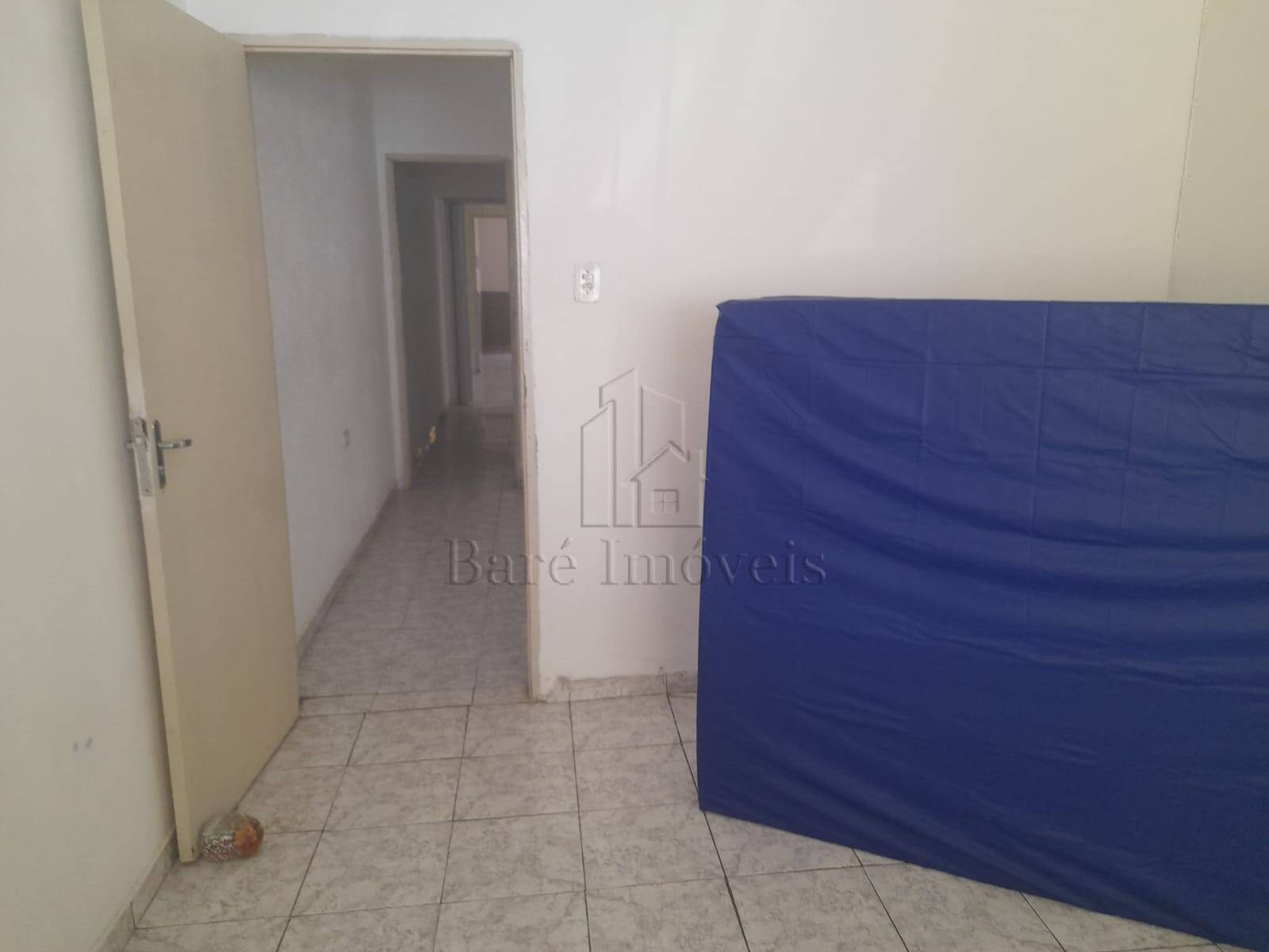 Casa para alugar com 2 quartos, 80m² - Foto 4