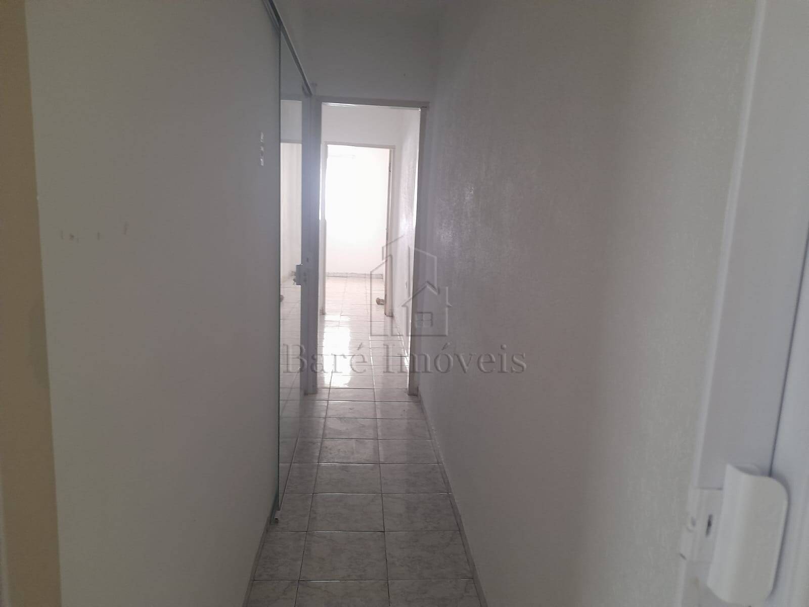 Casa para alugar com 2 quartos, 80m² - Foto 9