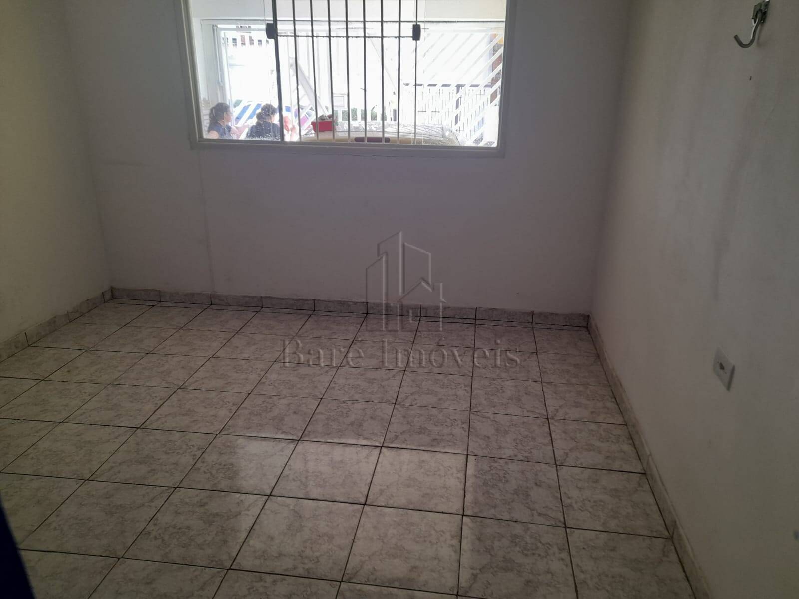 Casa para alugar com 2 quartos, 80m² - Foto 5