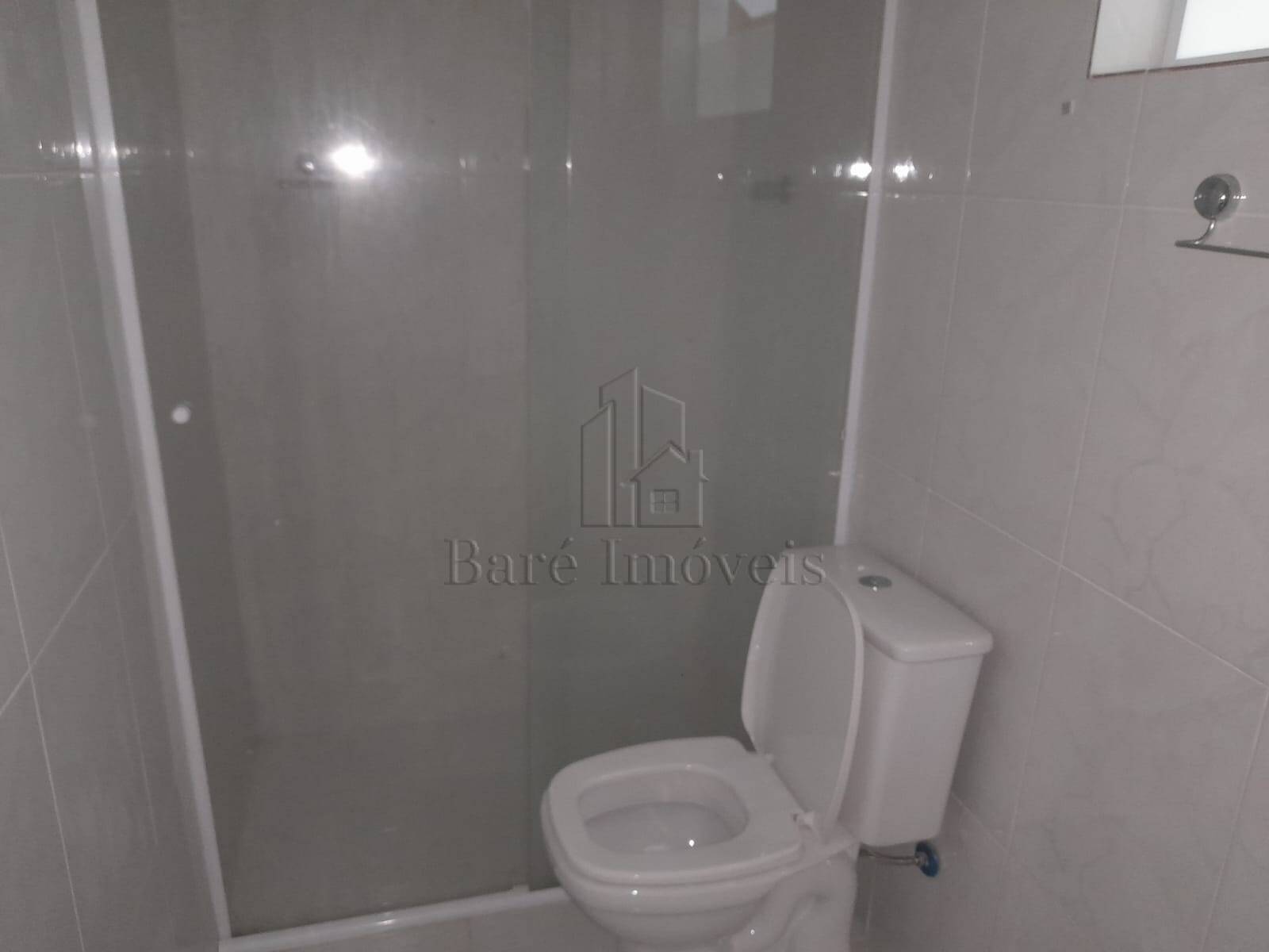 Casa para alugar com 2 quartos, 80m² - Foto 11