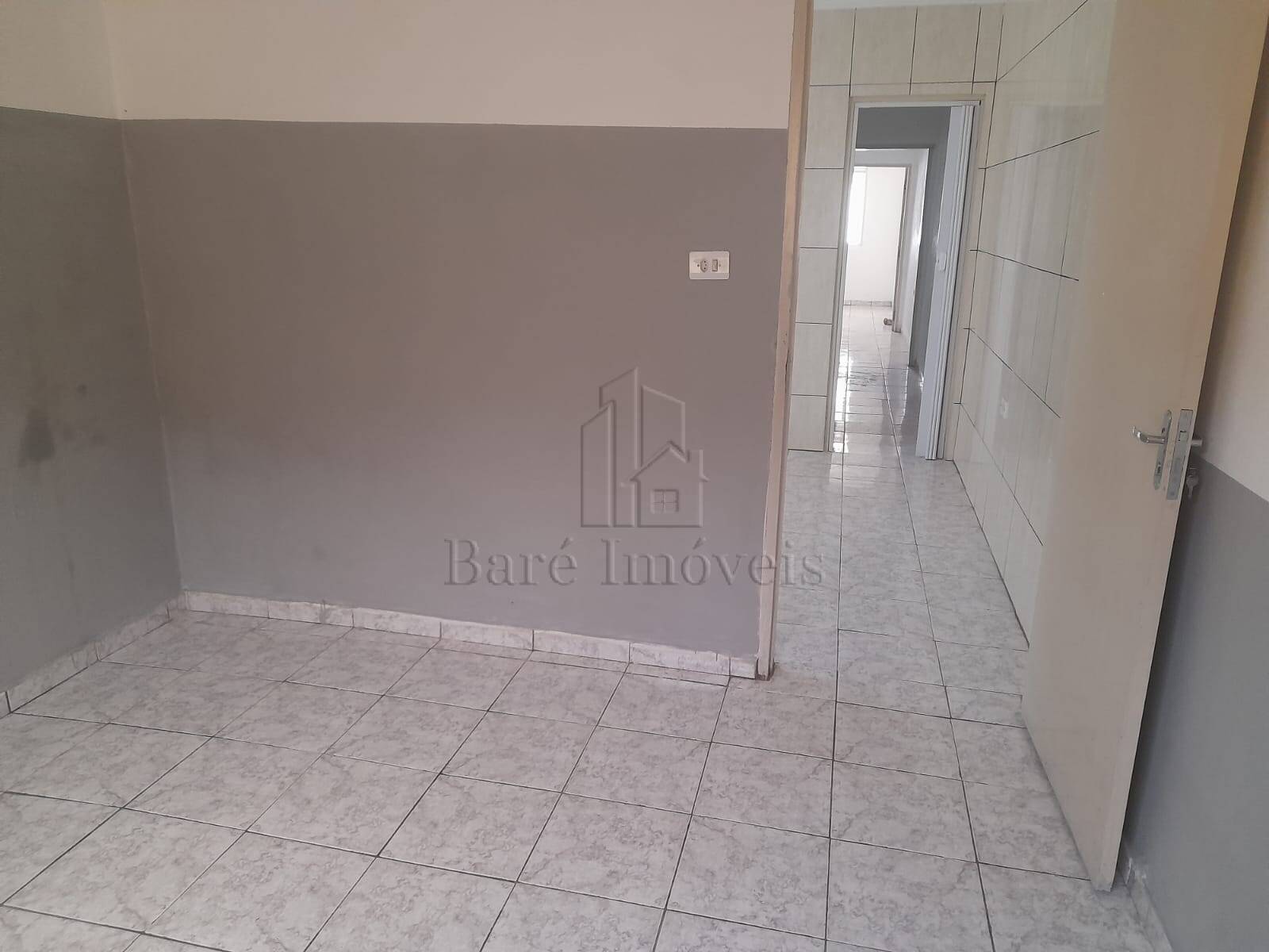 Casa para alugar com 2 quartos, 80m² - Foto 1