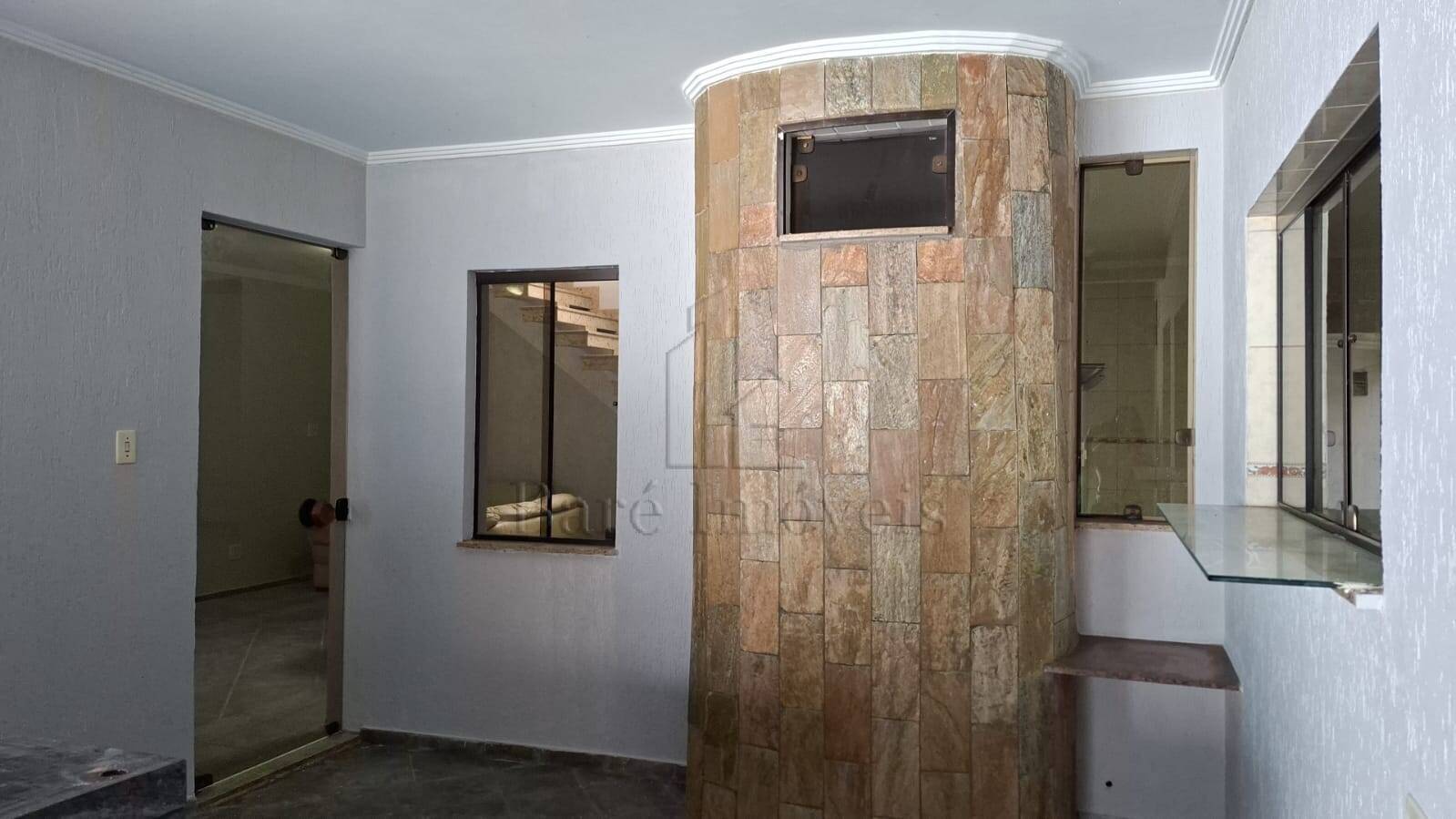 Sobrado para alugar com 3 quartos, 250m² - Foto 1