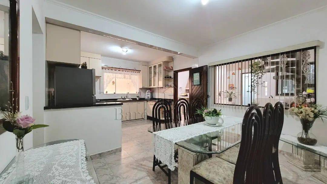 Sobrado à venda com 3 quartos, 245m² - Foto 14