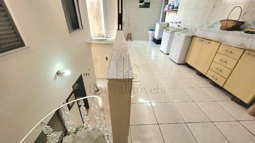 Sobrado à venda com 3 quartos, 245m² - Foto 34