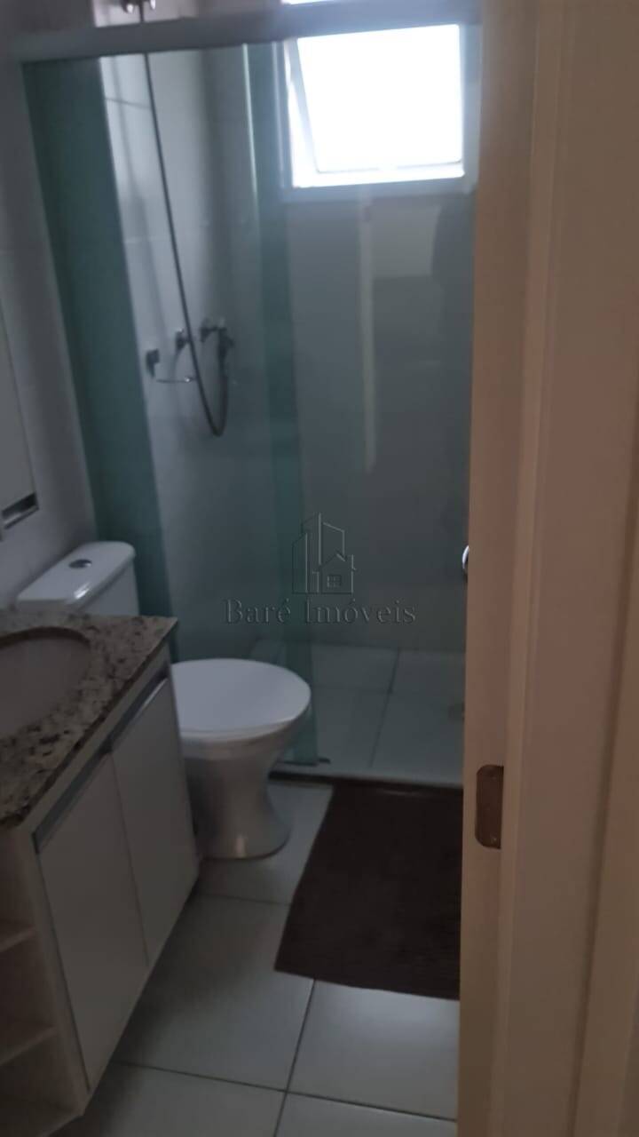 Apartamento para alugar com 2 quartos, 70m² - Foto 9