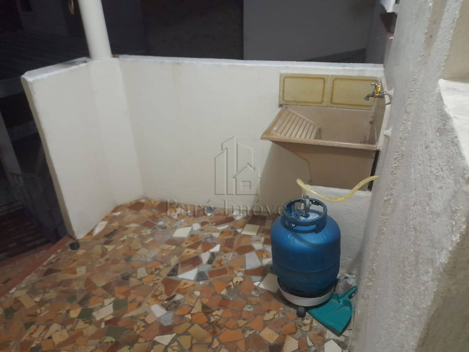 Casa à venda e aluguel com 2 quartos, 160m² - Foto 9