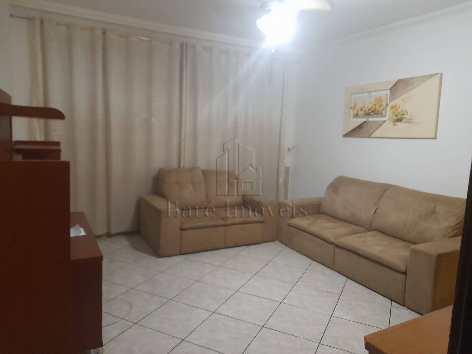 Casa à venda e aluguel com 2 quartos, 160m² - Foto 1