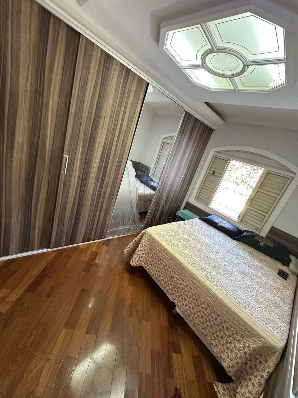 Sobrado à venda com 5 quartos, 295m² - Foto 3